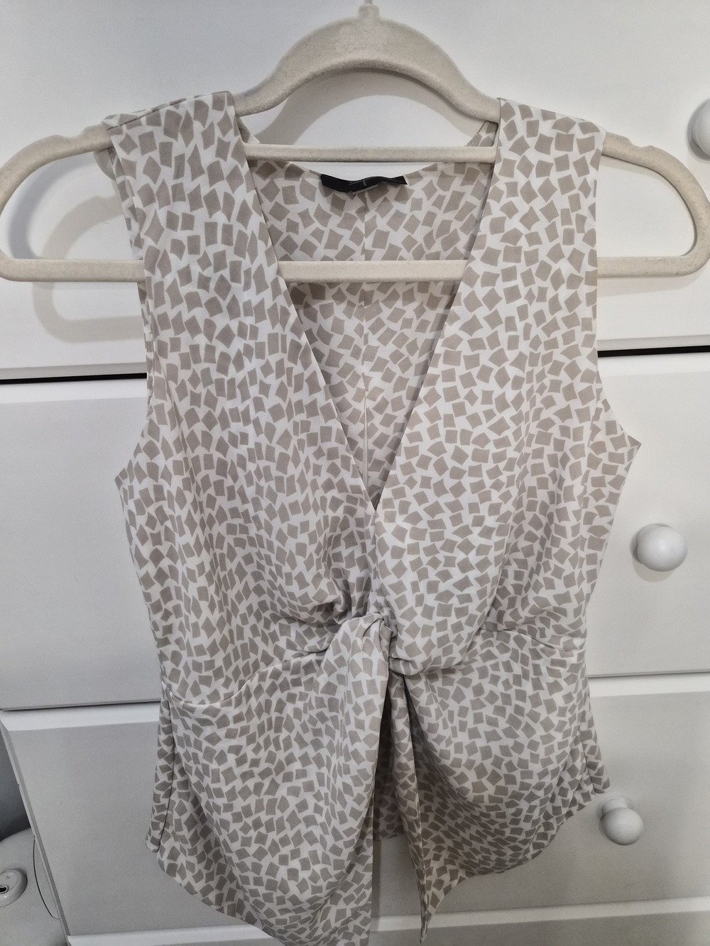 Tahari Taupe and White Twist-Front V-Neck Camisole - Picture 1 of 5